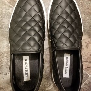 Steve Madden quilted loafers